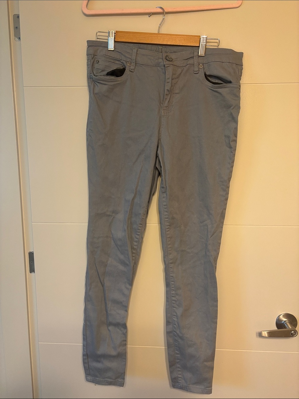 Kut from the Kloth Light Gray Casual Pants